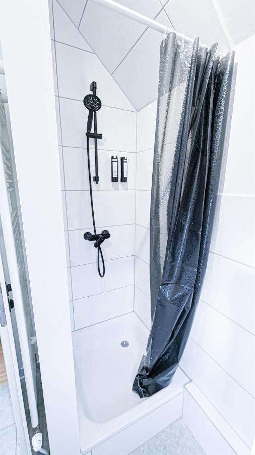 Alfa 3br 5 Beds Netflix Inet Ebk Wasen Apartment *